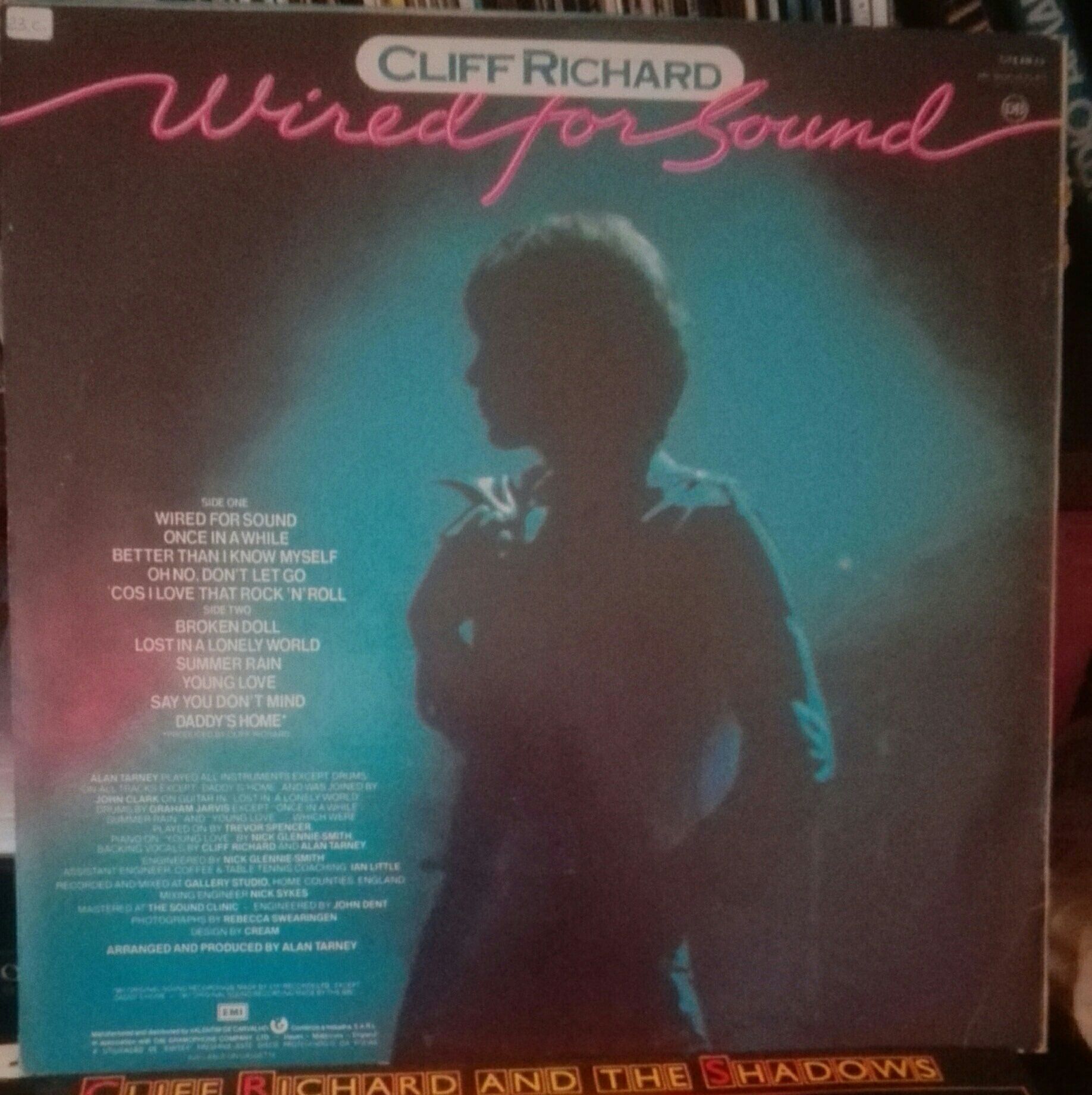 LPs Vinil e livro - Cliff Richard - desde 2€