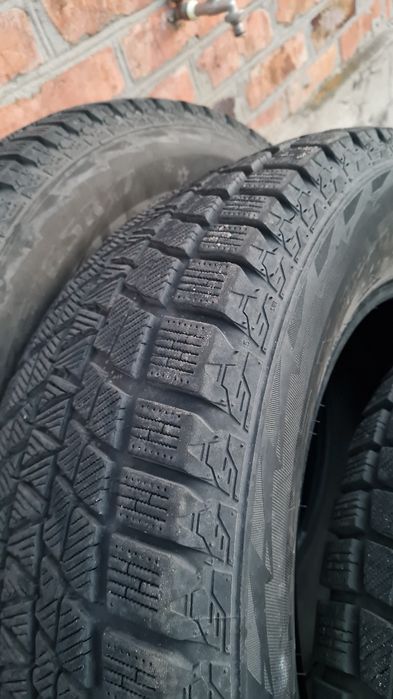 Зимняя резина 235/65R17