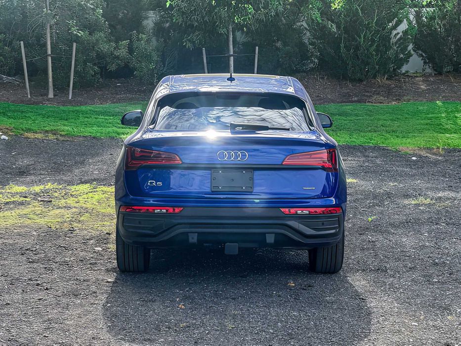 Audi Q5      2022