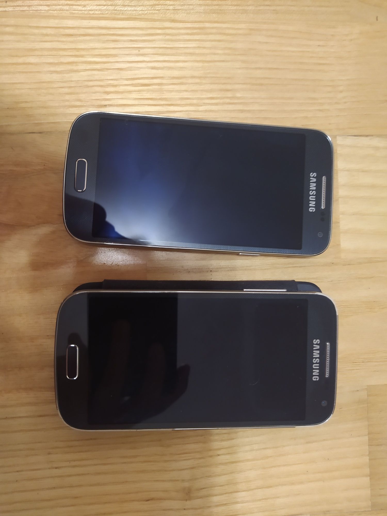 Телефон Samsung.