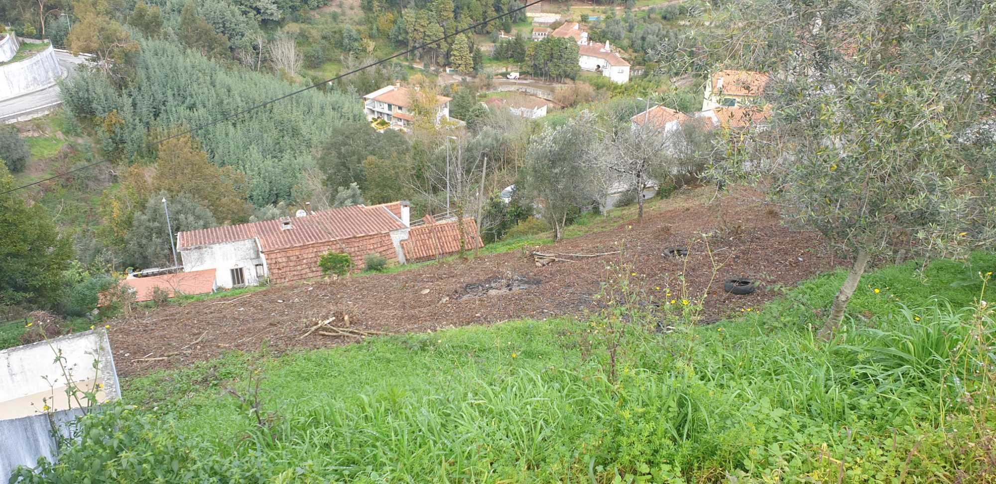 Terreno para construção - Vista deslumbrante sobre o Vale e a Serra