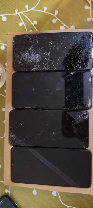 На запчасти отдаю Samsung