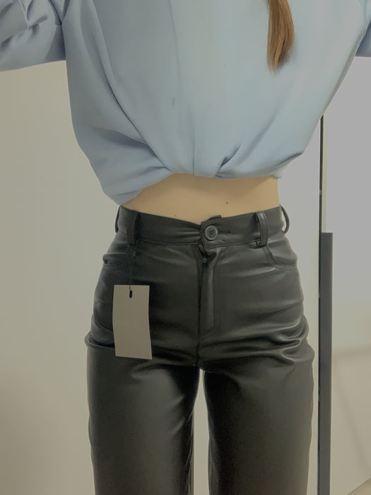 Шкіряні штани.