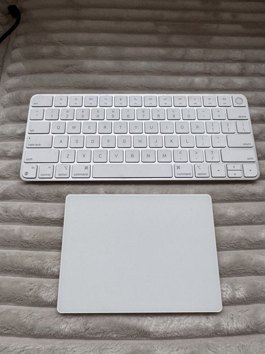 Klawiatura Apple touch id qwerty lighting