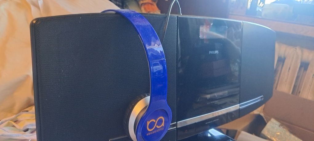 Philips MCM233 Стереосистема с подржкой CD, MP3-CD и USB-Состояние!