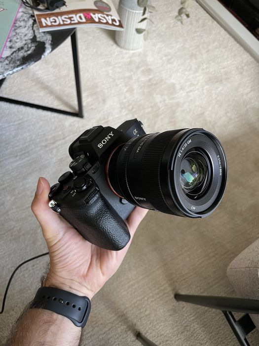 Sony A7 IV impecável