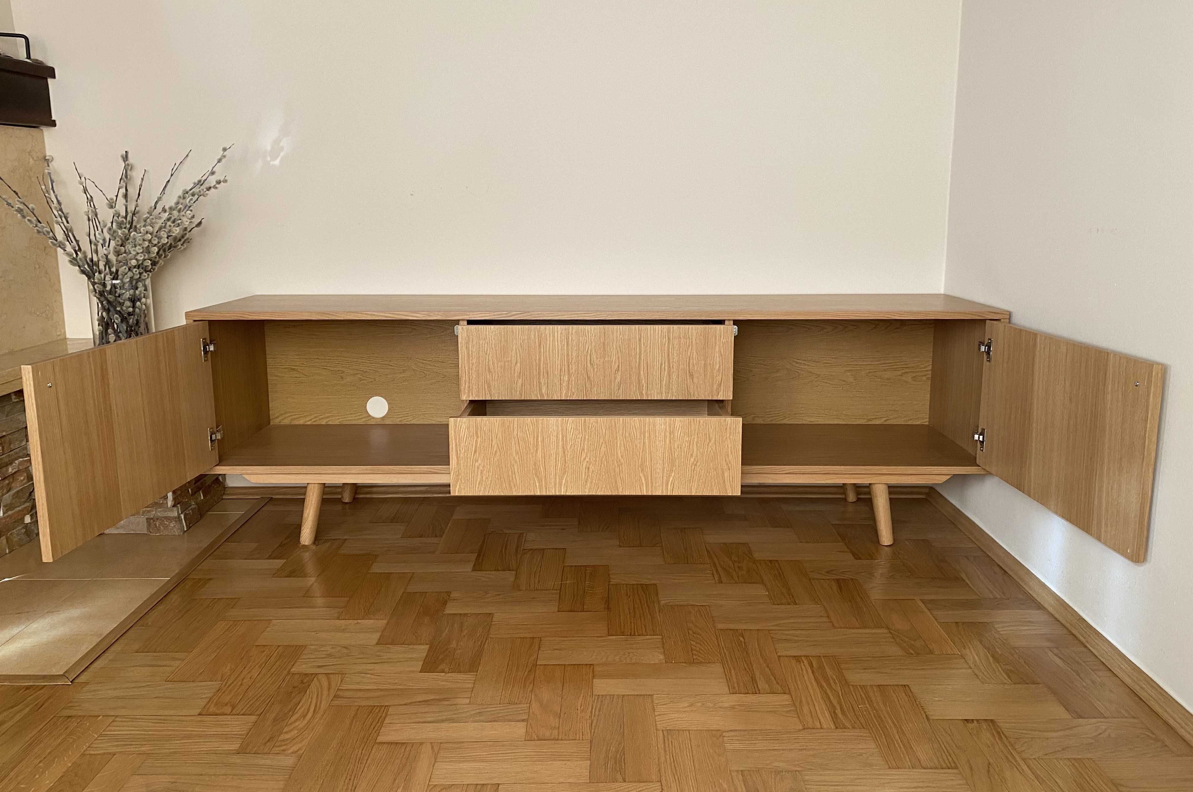 Szafka RTV (sideboard) 200cm z szufladami tip-on i pionowym usłojeniem