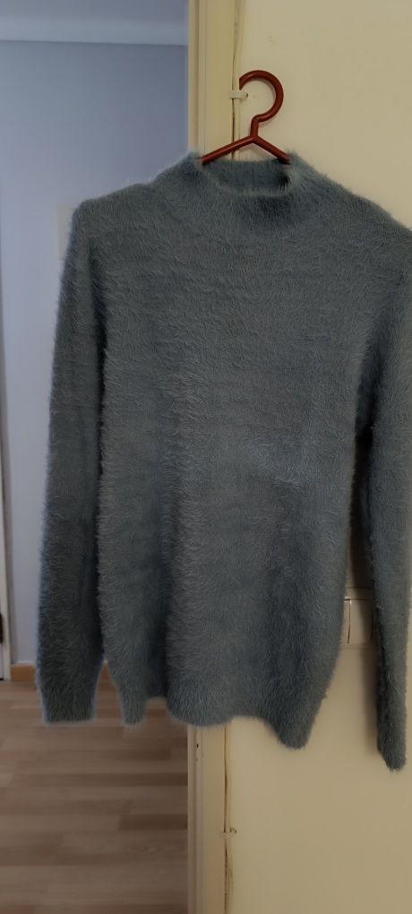 Camisola azul de pelo tamanho M. Usada