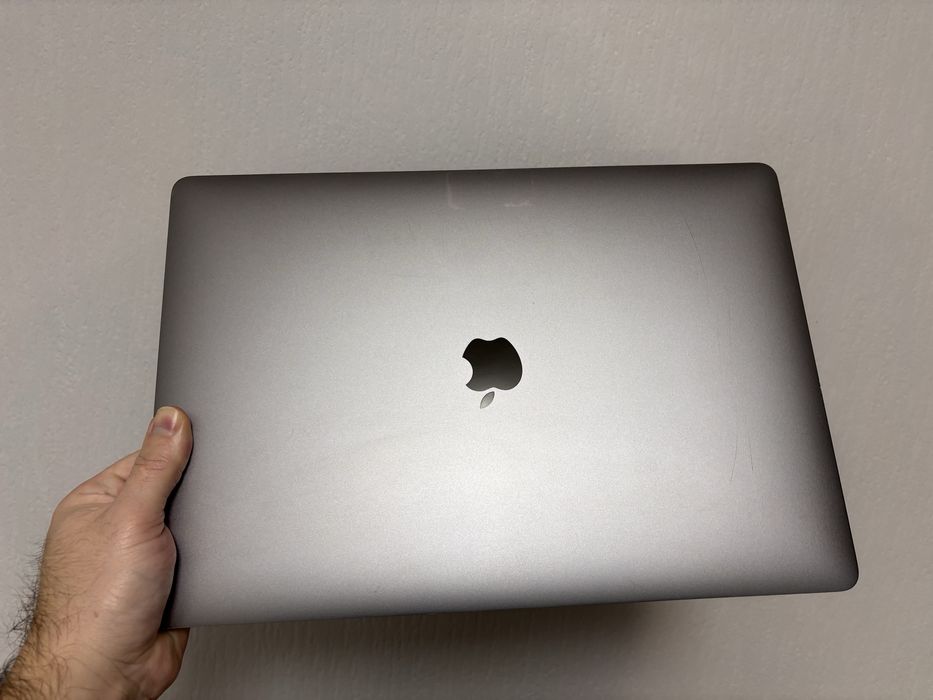 Запчастини MacBook Pro 15'' A1990 топкейс дисплей трекпад