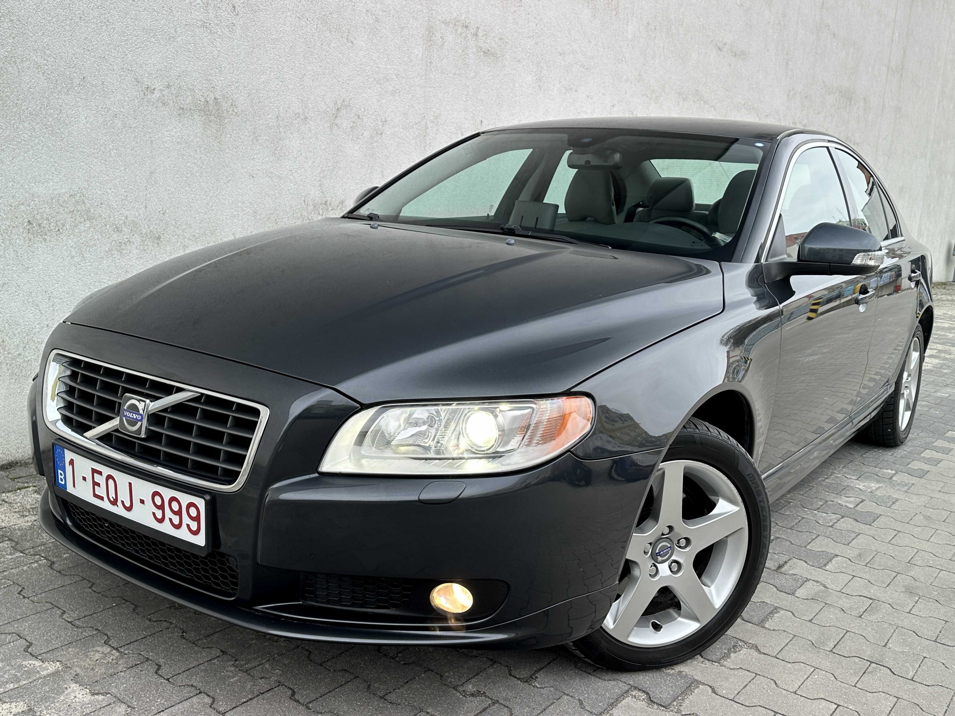 VOLVO S80 2.0D 136PS MANUAL FULL BiXenon Navi Skóra Memory PDC 17" TOP