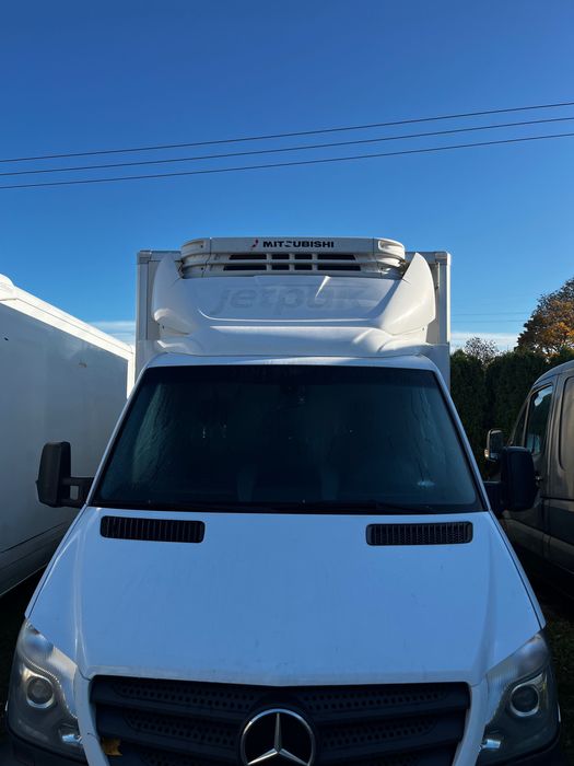 Kontener winda chłodnia sprinter 440xx228x220