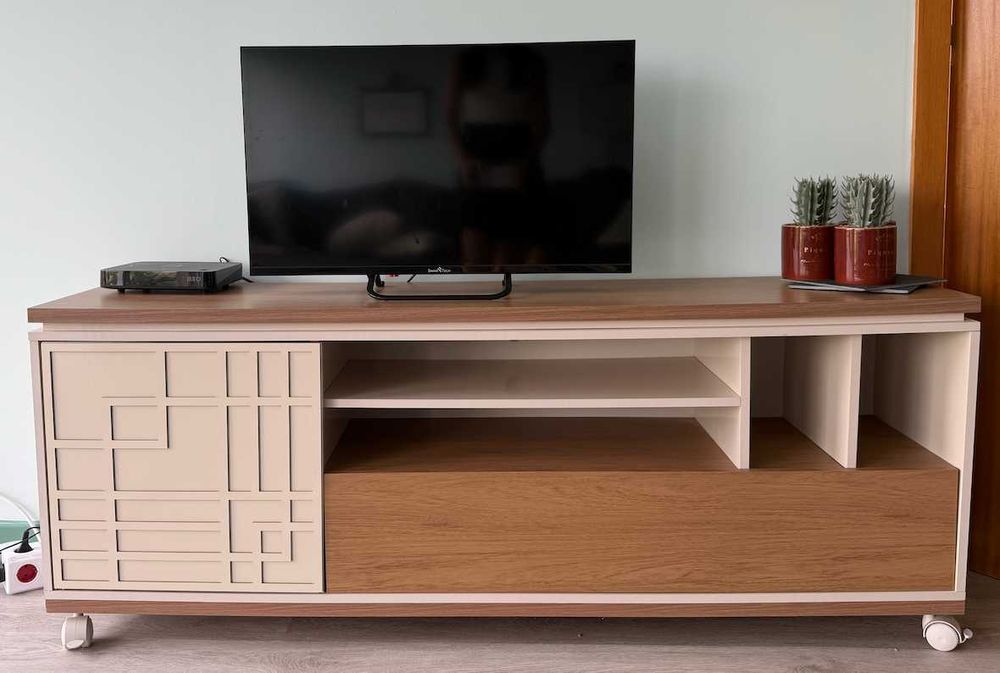 Móvel de televisão