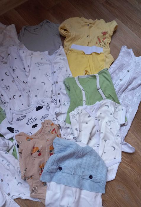 Пакет одягу для новонароджених. Бодіки, костюмчики