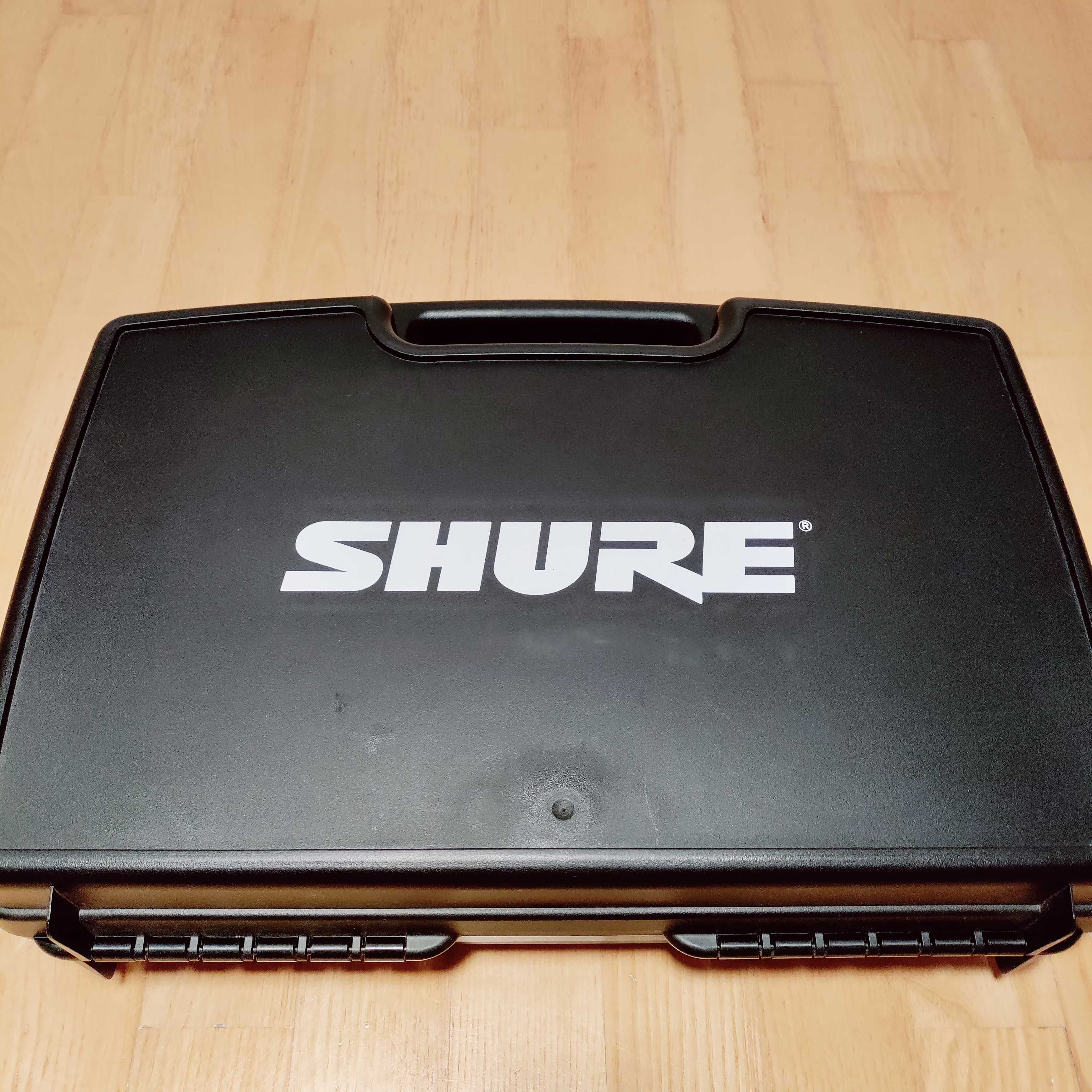 Bezprzewodowy mikrofon SHURE SM58 z dwiema antenami