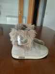 Botas marca Chicco 25