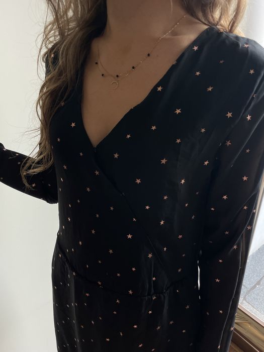 Czarna sukienka z gwiazdkami