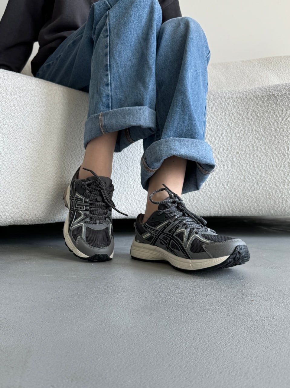 Жіночі кросівки Asics Gel-Kahana 8 Grey/Black/Beige