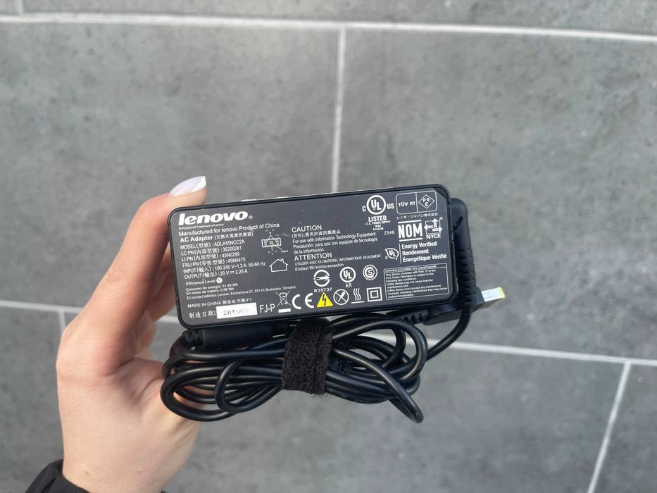Оригінальний блок живлення Lenovo 45W/100-240V/20V/2.25A.