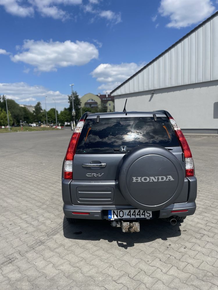 Pojemny SUV Honda CR V 2 LPG 4x4