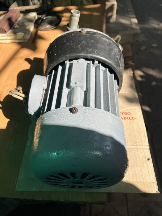 Насос молочний універсальний НМУ-6