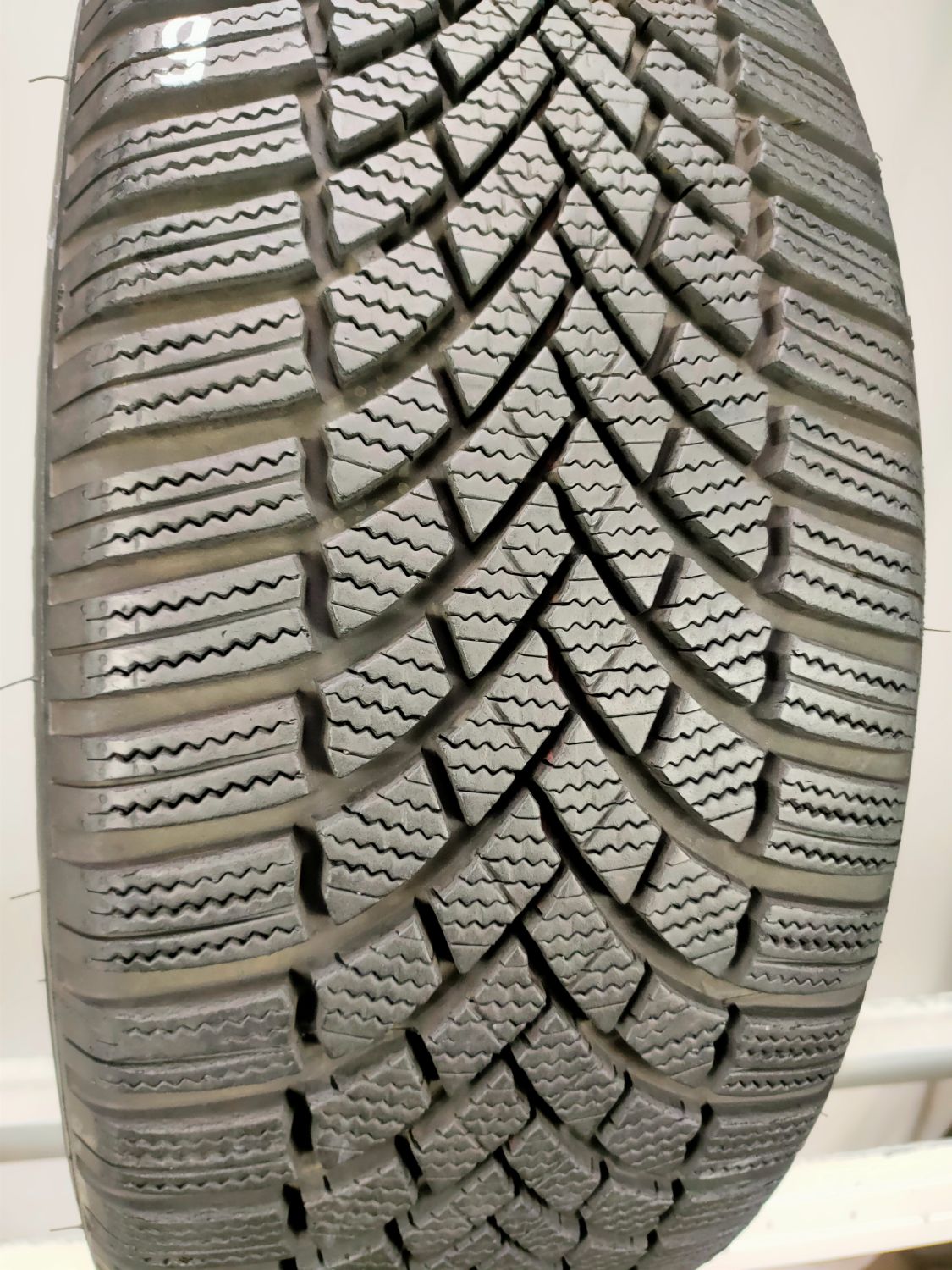 Opony 205/50R17 zima 205/50/17 BRIDGESTONE (osobowe) OO14369