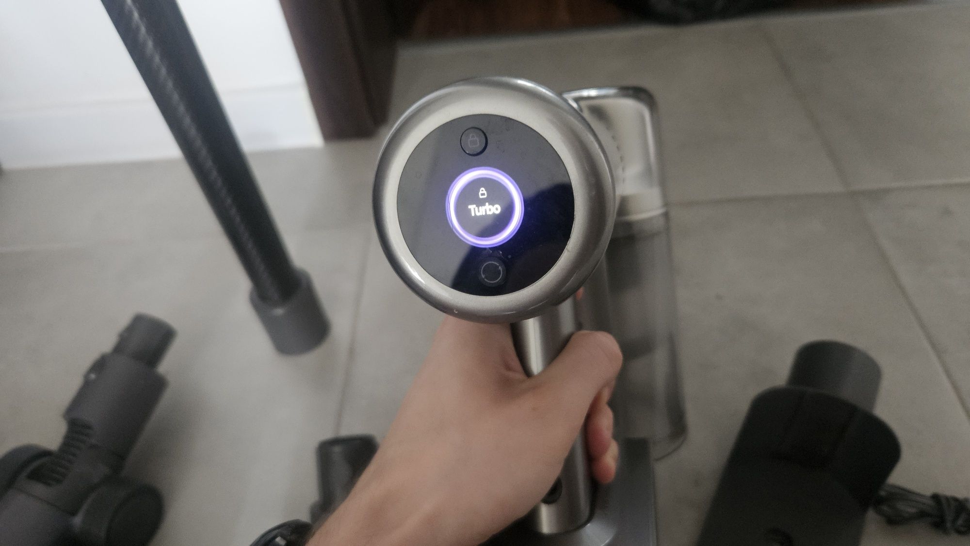 Odkurzacz Dreame V12 Pro bezprzewodowy akumulatorowy turbo szczotka x2