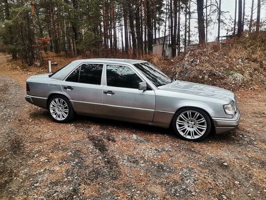Mercedes-Benz W124