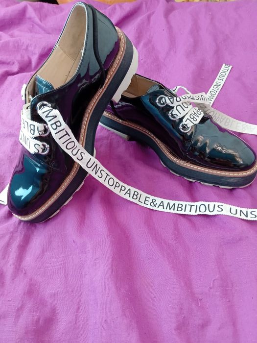 Туфлі, броги жіночі шкіряні