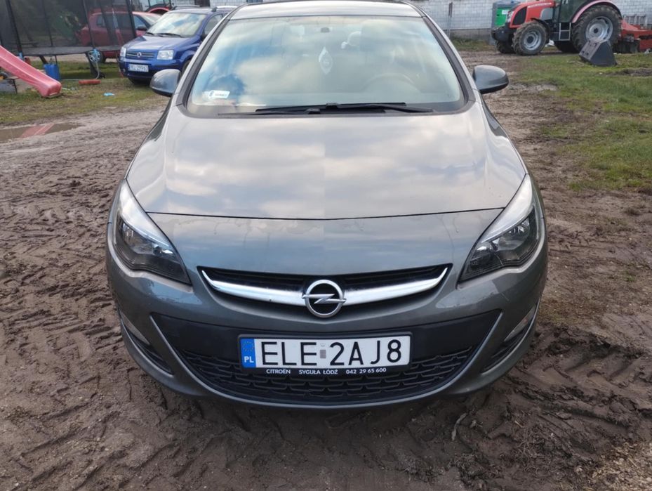 Opel Astra notchback 2019 r 1.4 140KM