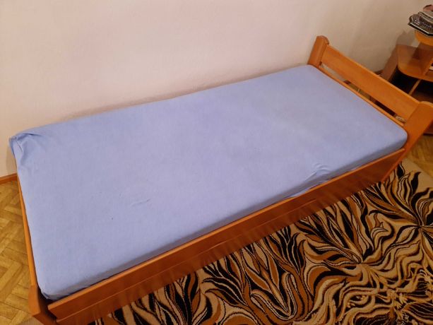Łóżko drewniane 90x200 z materacem