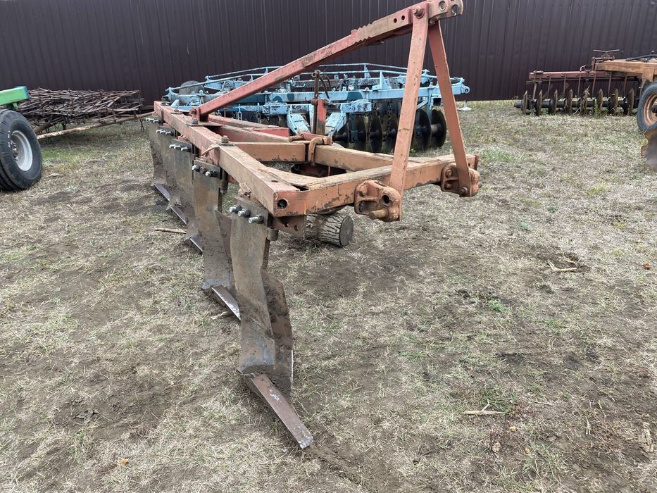 Плн з стійками параплау