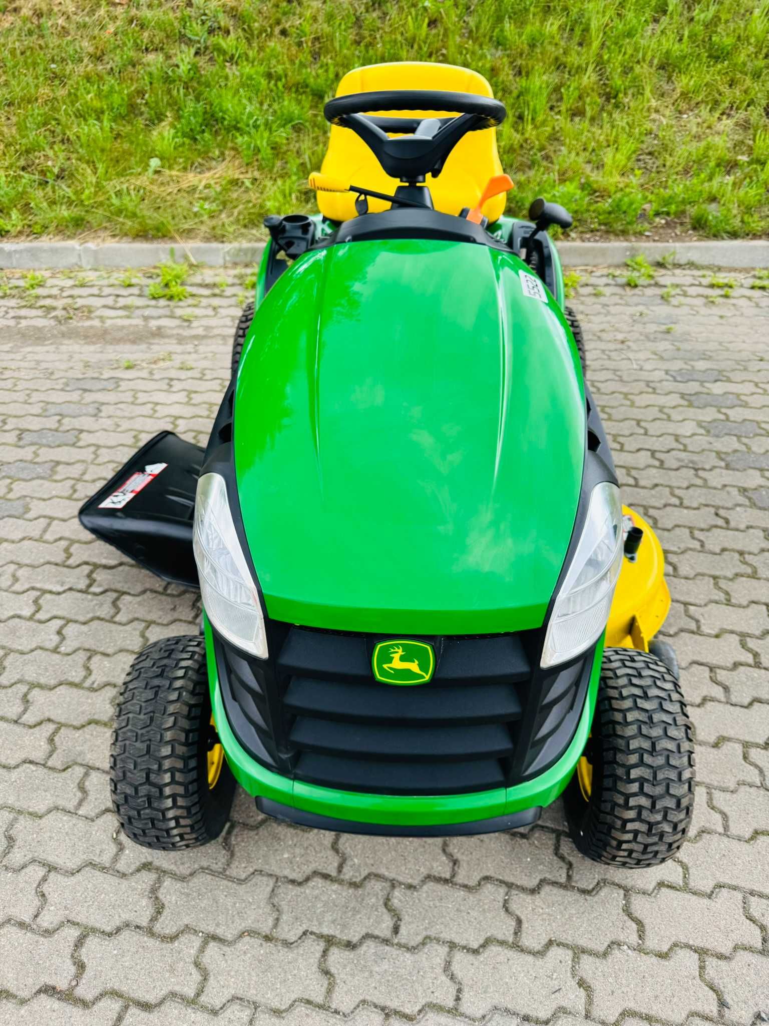Traktorek kosiarka John Deere E100 Briggs&Stratton USA! 54 moto godz.
