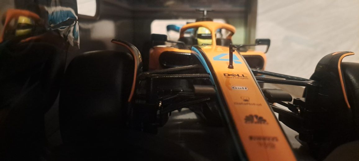 Samochód zdalnie sterowany McLaren Formula 1 MCL36