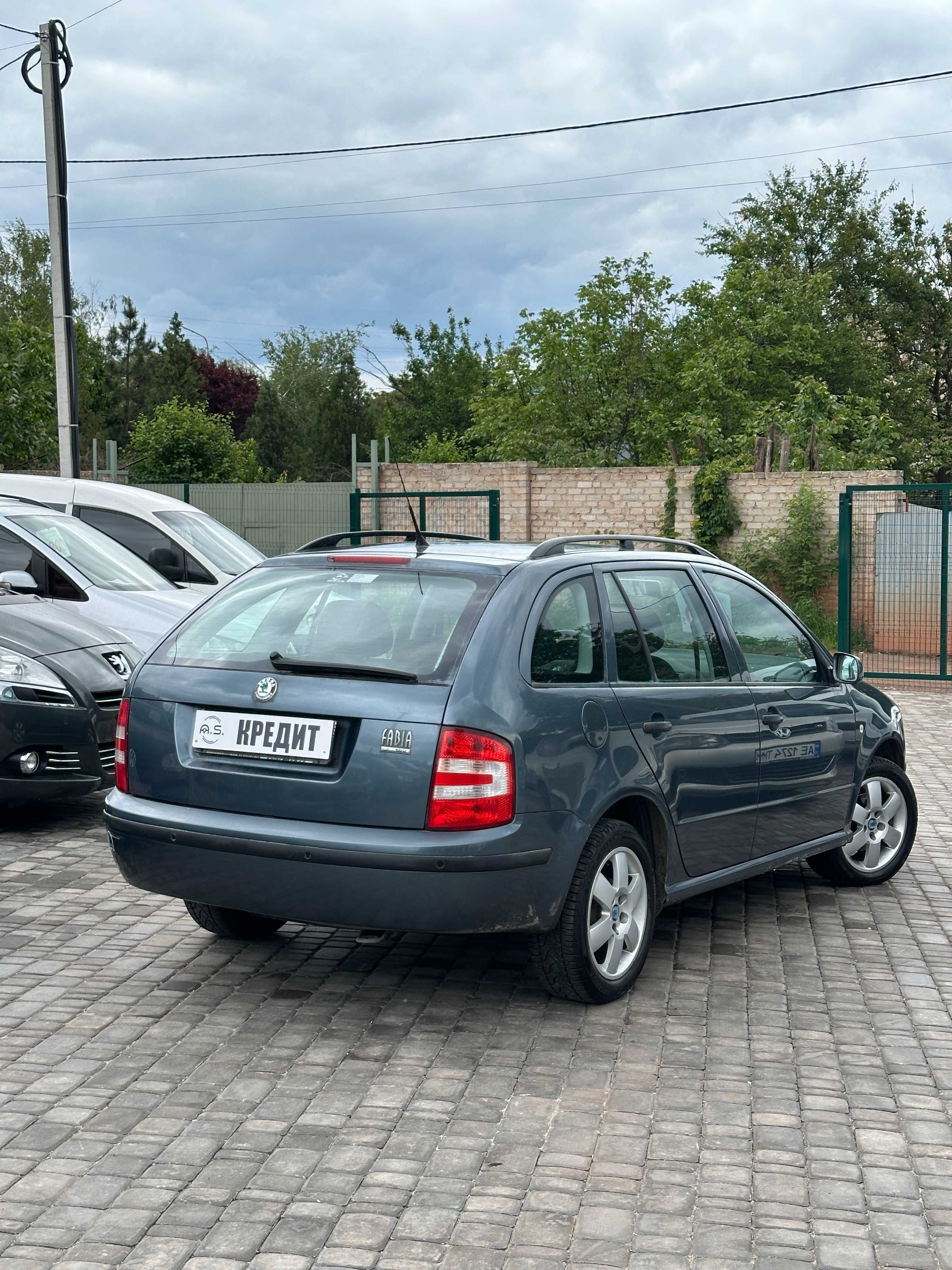 Продам Skoda Fabia 2006 рік можлива розстрочка,кредит,обмін!