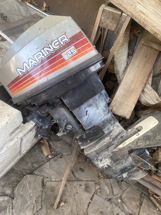 Продам лодочный моторор mariner 25 2т