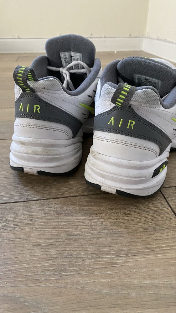 корсівки Nike air monarch 44, 28см