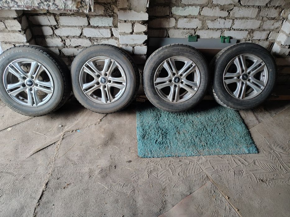 Продам диски r-15 zorat wheels с зимней резиной