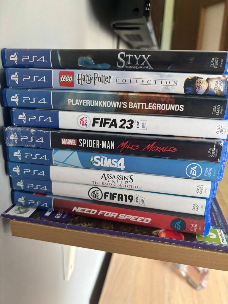 Konsola PlayStation 4