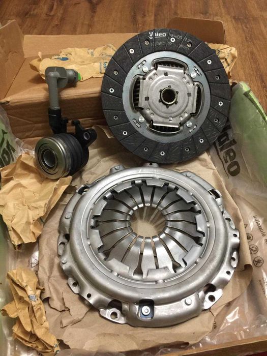 Нов сцепление VALEO 834098. Для Renault Kangoo, Sandero, Duster, Logan