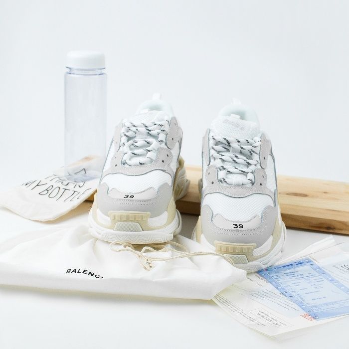 Balenciaga Triple S Cream White Бежевые в наличии 36-45 размеры