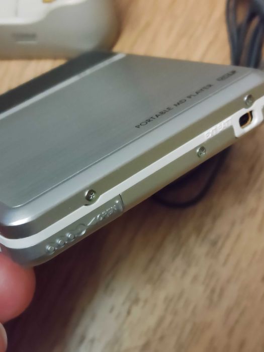 Panasonic SJ-MJ100-S. MiniDisk Player