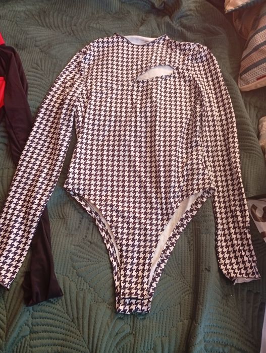 Nowe body s czerwono czarne i w pepitkę