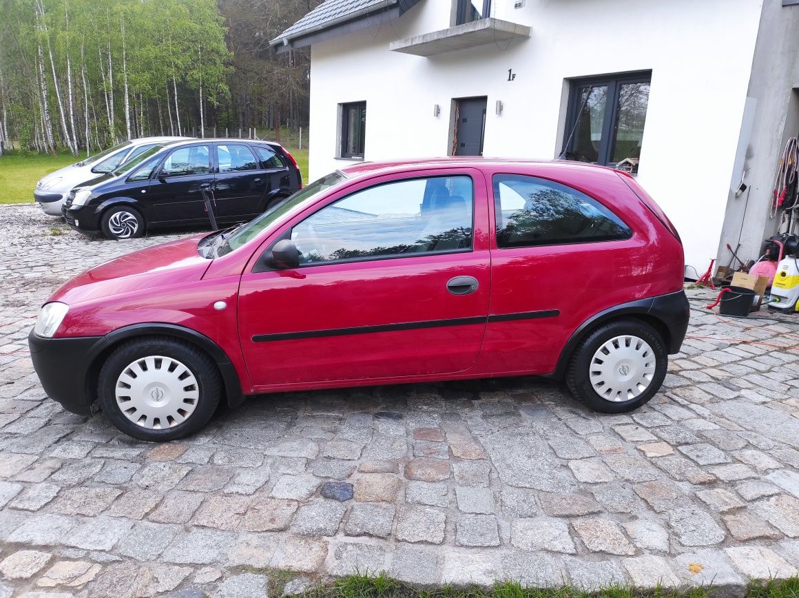 Opel Corsa C 1.2 z Niemiec 2002 rok klima działa