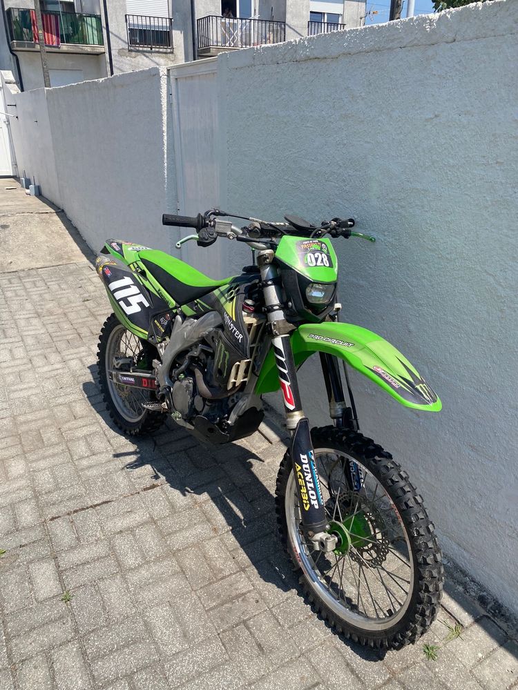 Kawasaki KXF 450 (matriculada)