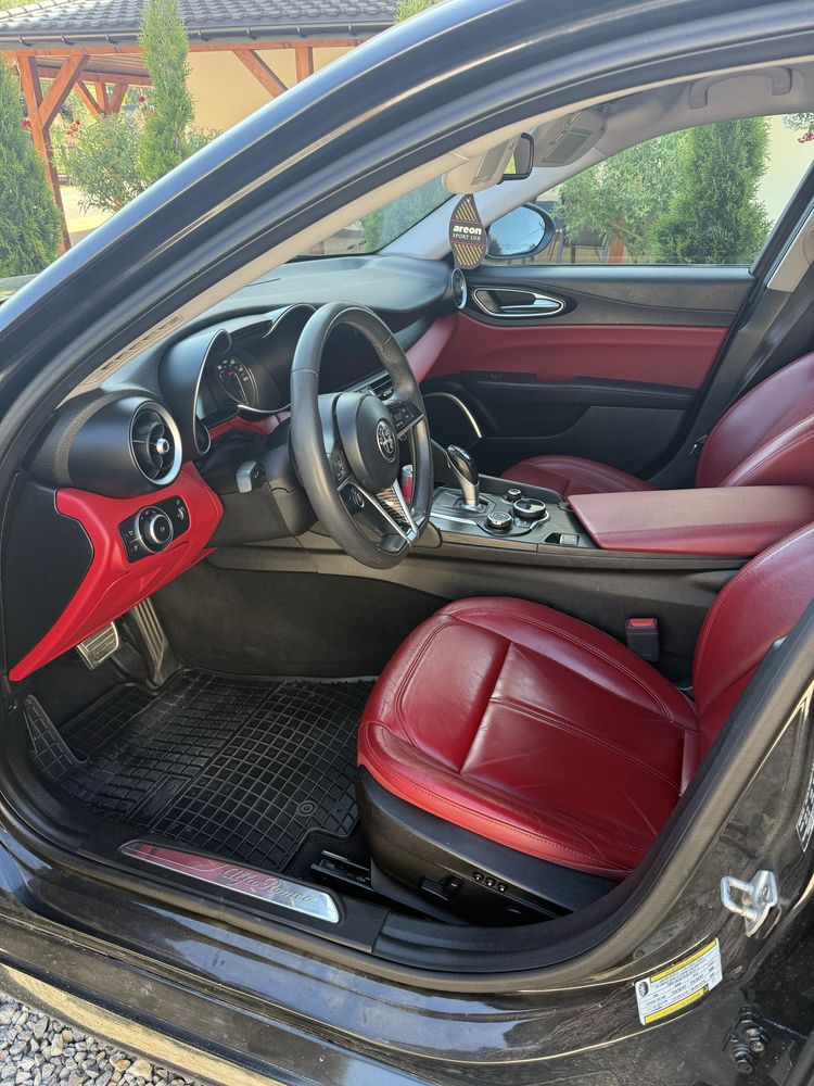 Alfa Romeo Giulia 2.0T Veloce Q2
