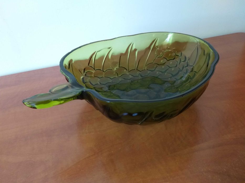 Fruteira em vidro em formato de uva