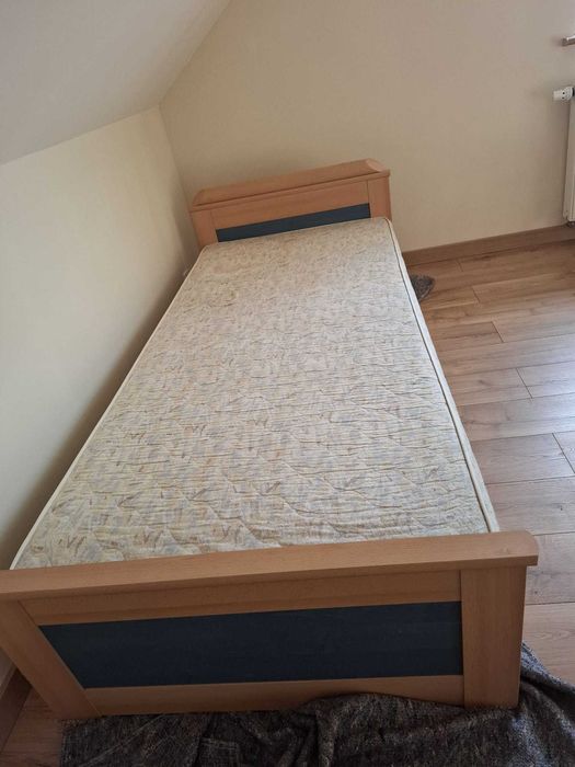 łóżko jednoosobowe