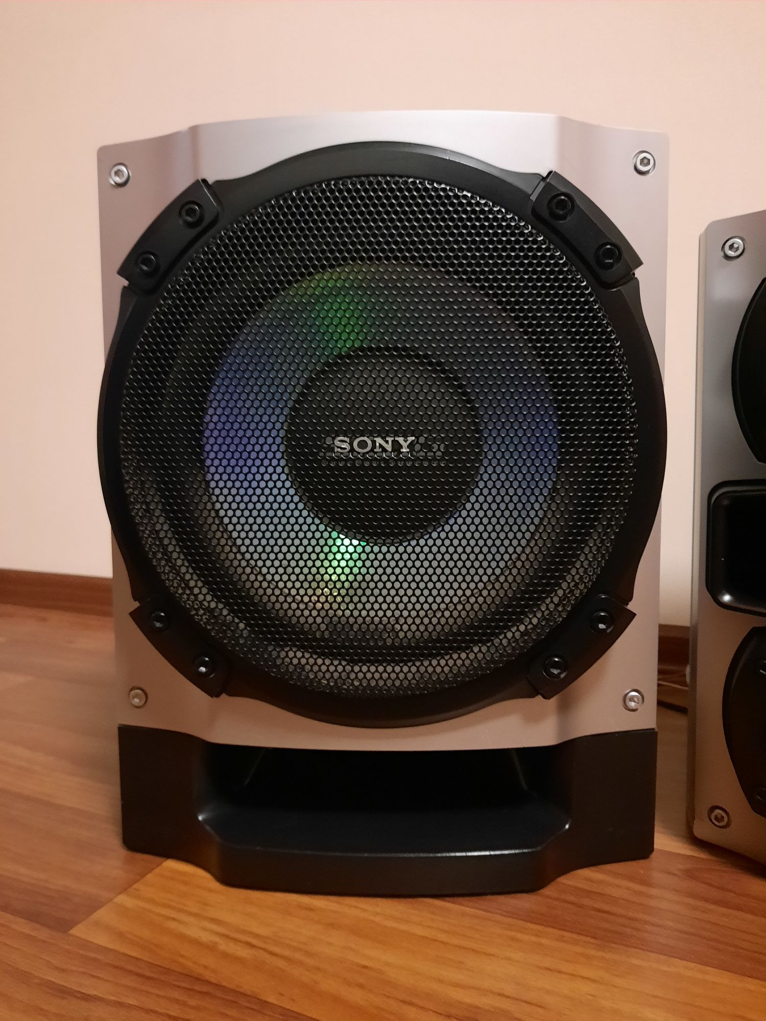 МОЩНЫЙ музыкальный центр SONY HCD-RG 590 с САБВУФЕРОМ.