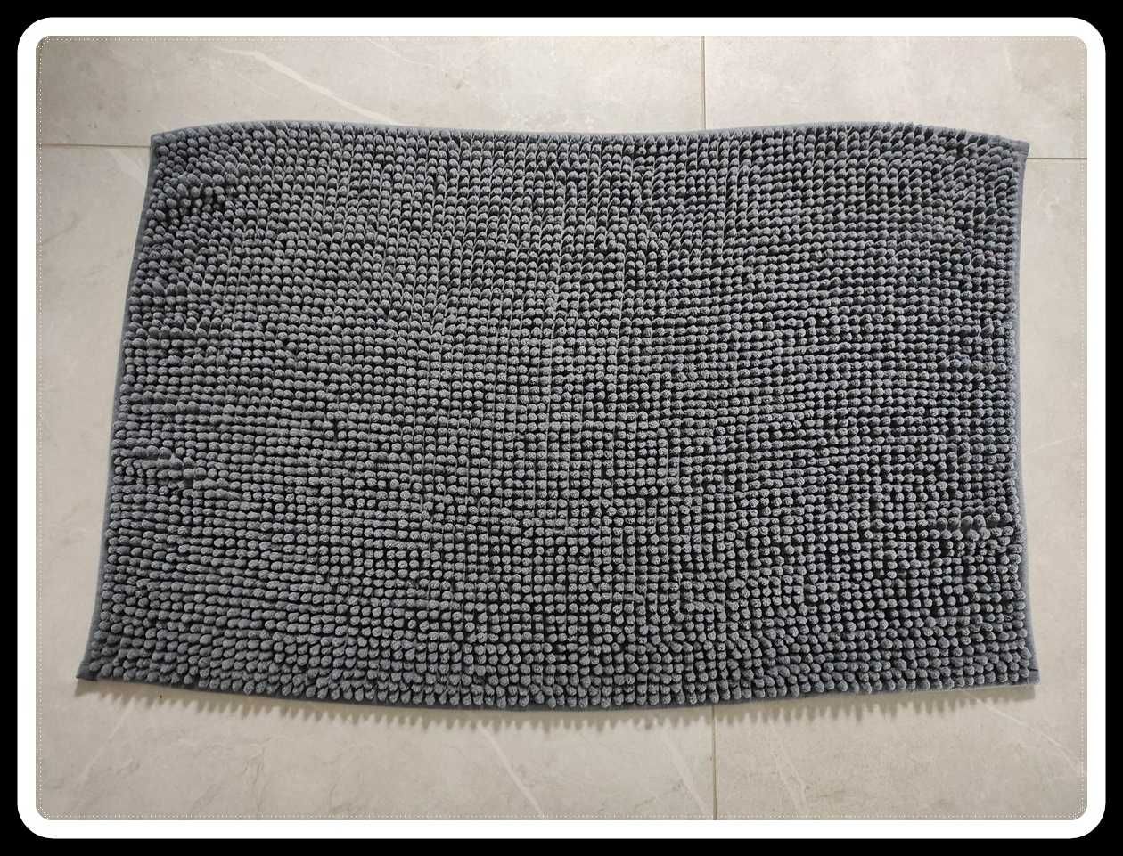 Grafitowy dywanik łazienkowy bardzo dobry stan 50 x 78 cm