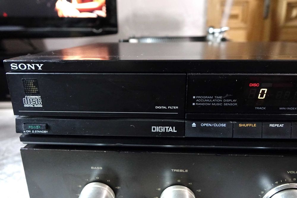 Odtwarzacz CD SONY CDP M 20 -nowy laser!